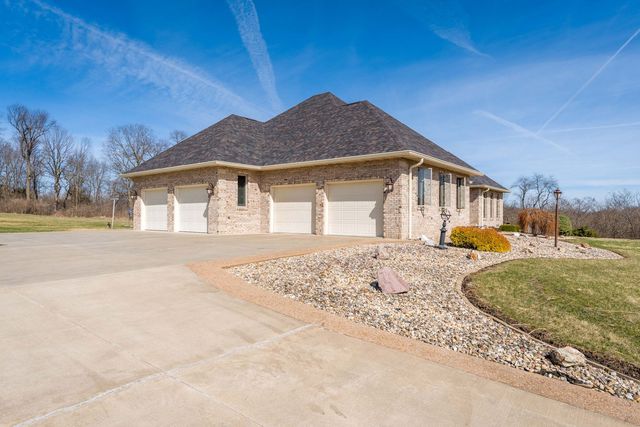 21927 71st Avenue N, Port Byron, IL 61275