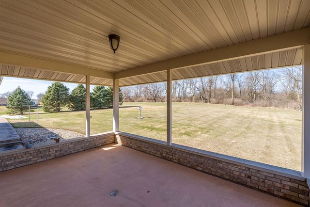 21927 71st Avenue N, Port Byron, IL 61275