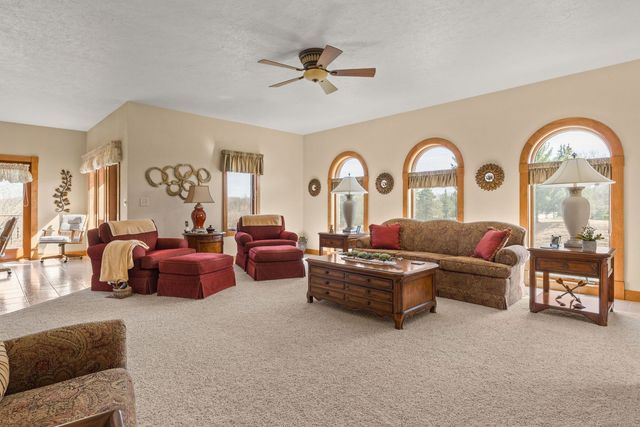 21927 71st Avenue N, Port Byron, IL 61275