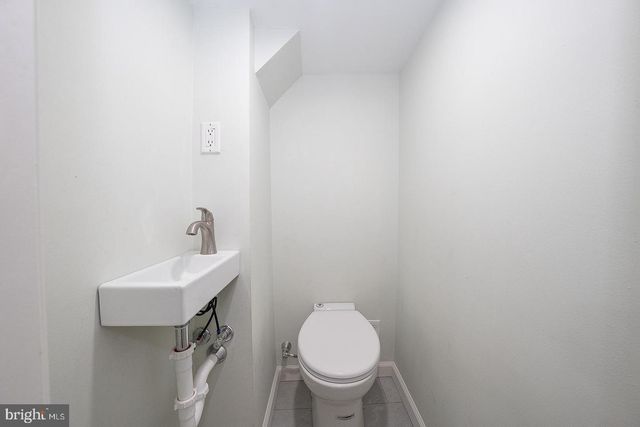 1916 S ALDER, Philadelphia, PA 19148