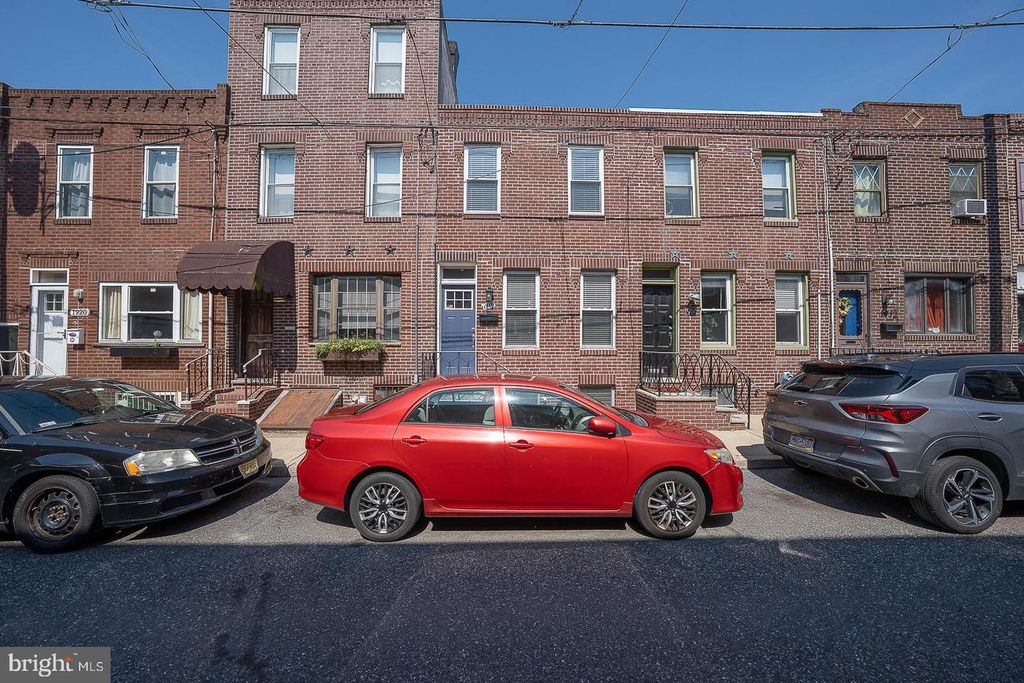 1916 S ALDER, Philadelphia, PA 19148