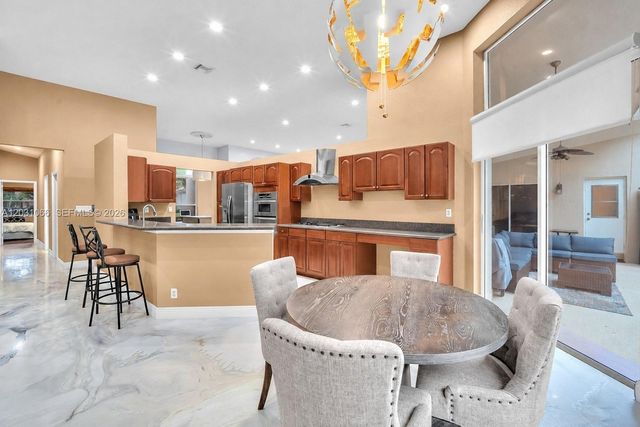 1776 W Eagle Trace Boulevard W, Coral Springs, FL 33071