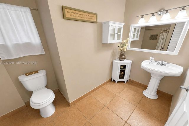 1776 W Eagle Trace Boulevard W, Coral Springs, FL 33071