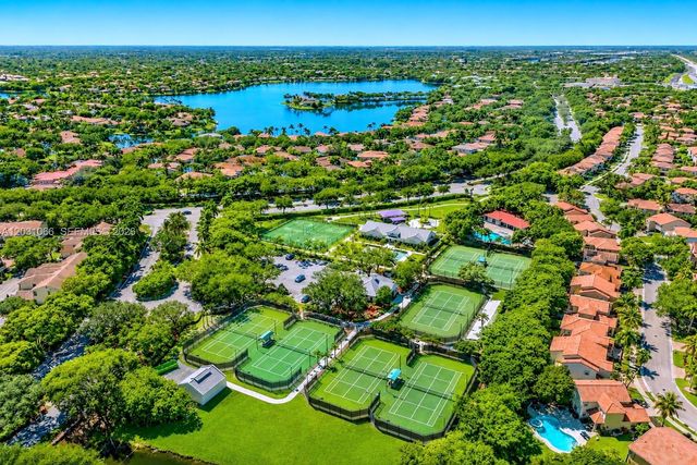 1776 W Eagle Trace Boulevard W, Coral Springs, FL 33071