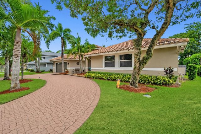 1776 W Eagle Trace Boulevard W, Coral Springs, FL 33071