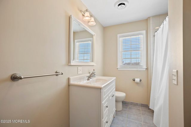 92 Gooseneck Point Road, Oceanport, NJ 07757