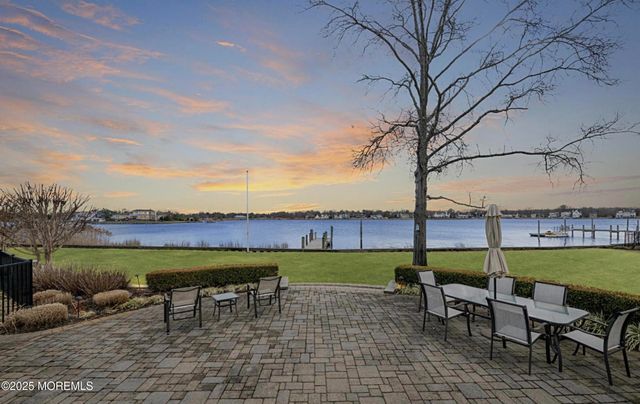 92 Gooseneck Point Road, Oceanport, NJ 07757