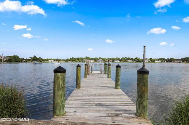 92 Gooseneck Point Road, Oceanport, NJ 07757