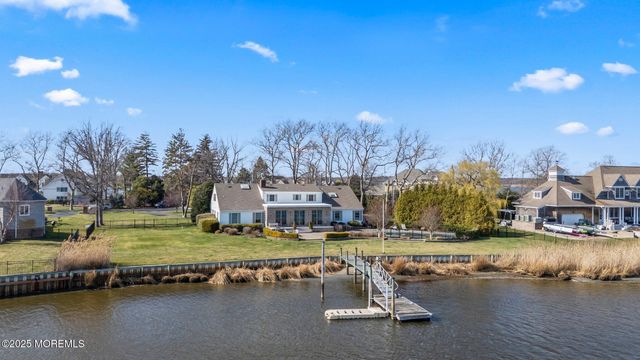 92 Gooseneck Point Road, Oceanport, NJ 07757