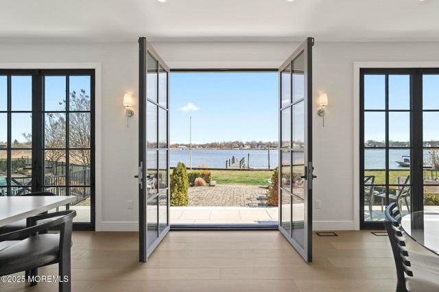 92 Gooseneck Point Road, Oceanport, NJ 07757