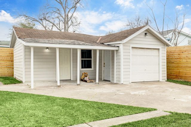 2721 Engelke Street, Houston, TX 77003