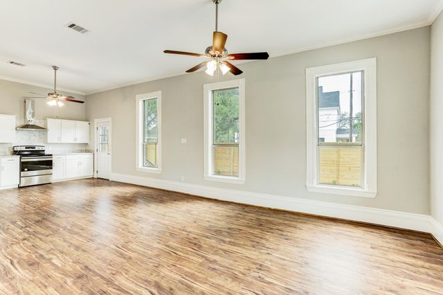2721 Engelke Street, Houston, TX 77003