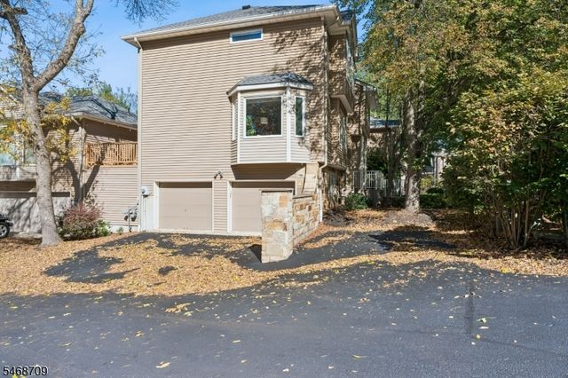 228 Clarken Dr, West Orange Twp., NJ 07052