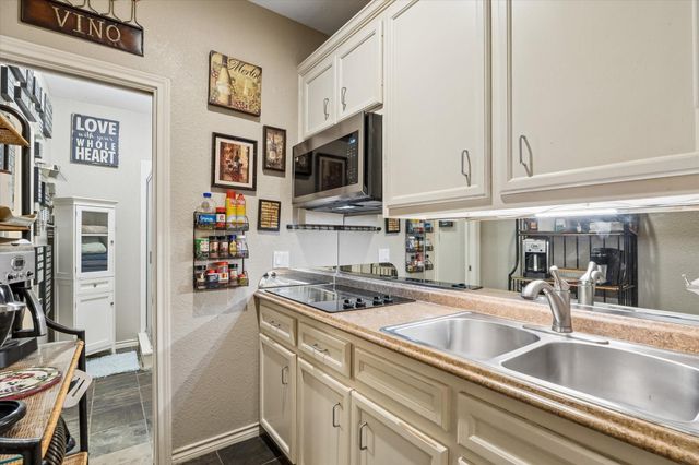 3040 Bayshore Drive 3, Bacliff, TX 77518