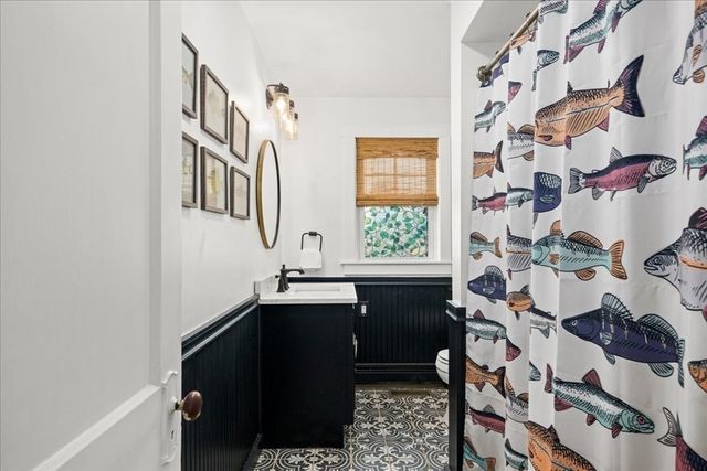 37 Acre St, Clinton, MA 01510