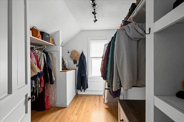 37 Acre St, Clinton, MA 01510