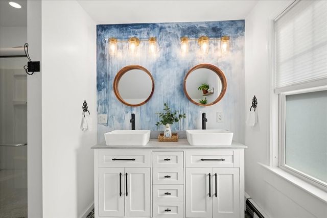 37 Acre St, Clinton, MA 01510