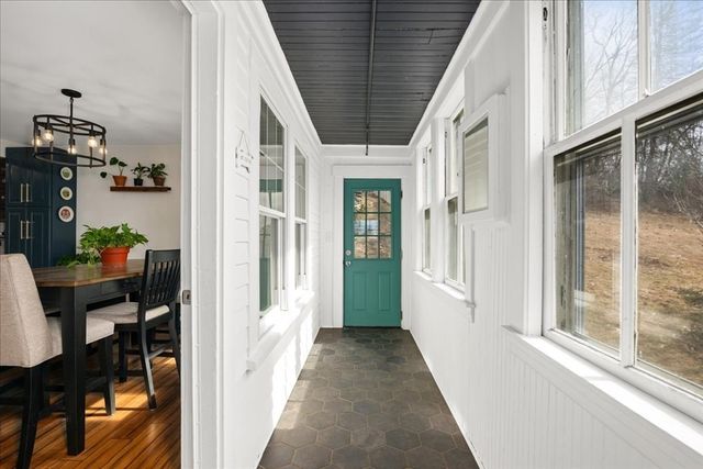 37 Acre St, Clinton, MA 01510