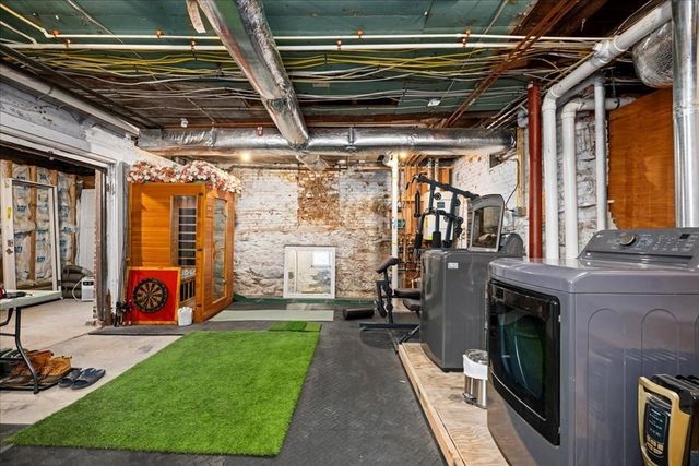 37 Acre St, Clinton, MA 01510