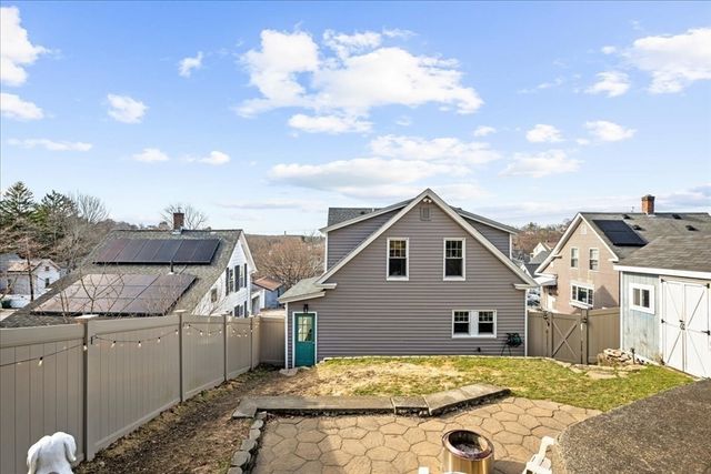 37 Acre St, Clinton, MA 01510