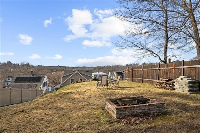 37 Acre St, Clinton, MA 01510