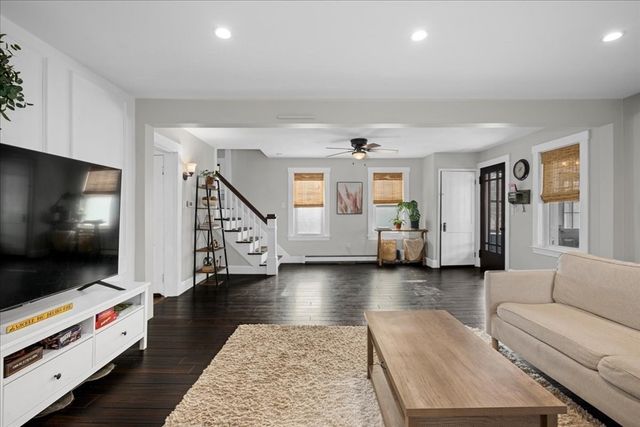 37 Acre St, Clinton, MA 01510