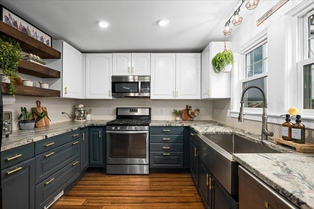 37 Acre St, Clinton, MA 01510