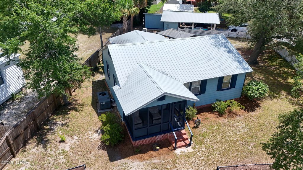 1700 Billings Avenue, Panama City, FL 32401