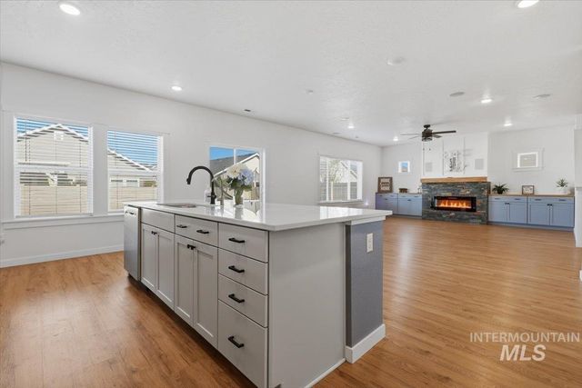 7664 E Lafayette St, Nampa, ID 83687