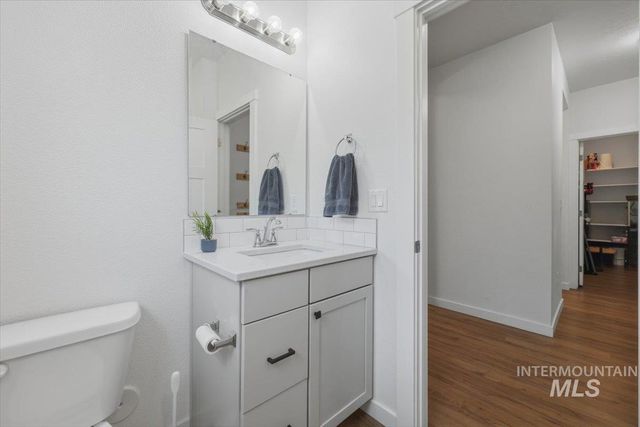 7664 E Lafayette St, Nampa, ID 83687