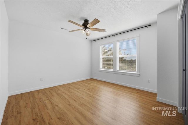 7664 E Lafayette St, Nampa, ID 83687