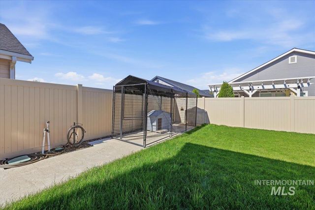 7664 E Lafayette St, Nampa, ID 83687