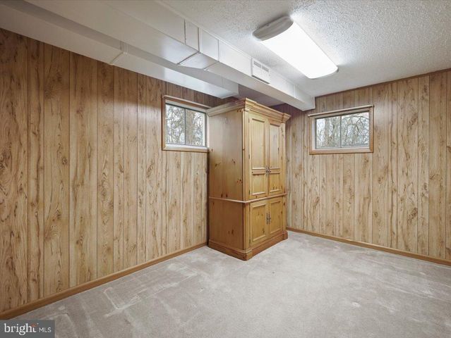 8522 NECK RD, Williamsport, MD 21795