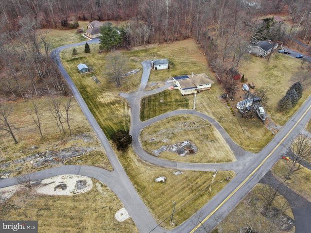 8522 NECK RD, Williamsport, MD 21795