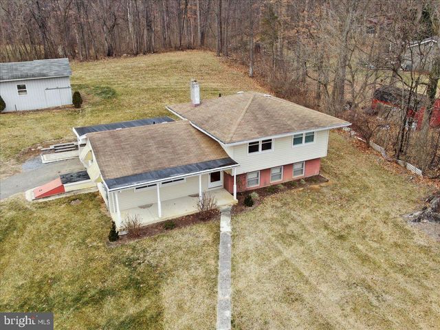 8522 NECK RD, Williamsport, MD 21795