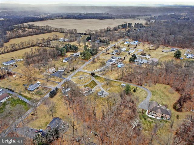 8522 NECK RD, Williamsport, MD 21795