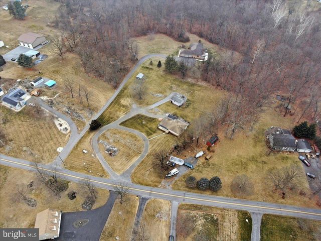 8522 NECK RD, Williamsport, MD 21795