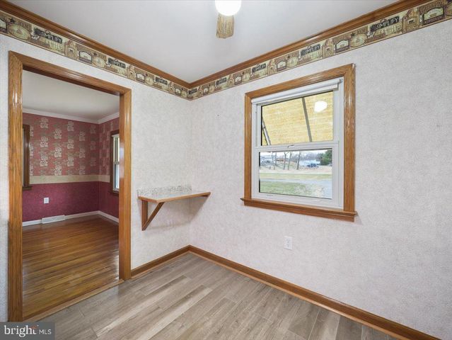 8522 NECK RD, Williamsport, MD 21795