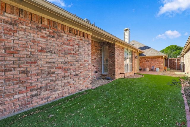 17102 Vista Tree Circle, Dallas, TX 75248