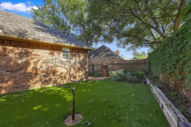 17102 Vista Tree Circle, Dallas, TX 75248