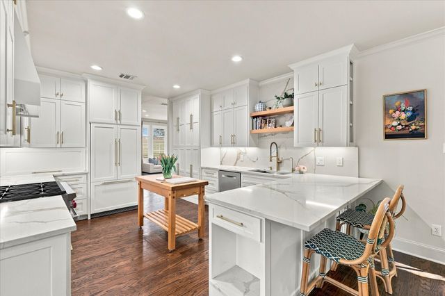 17102 Vista Tree Circle, Dallas, TX 75248