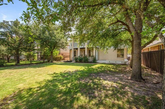 11000 Quarry Oaks TRL, Austin, TX 78717