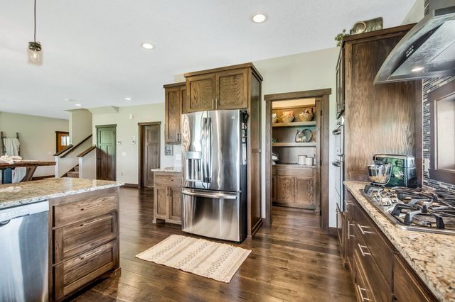 6699 313th Avenue NE, North Branch, MN 55056