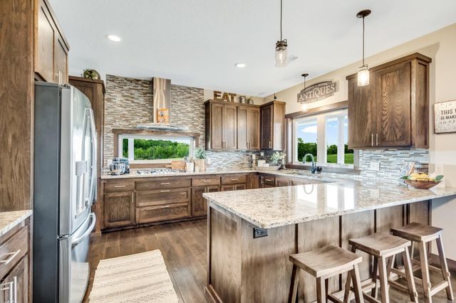 6699 313th Avenue NE, North Branch, MN 55056