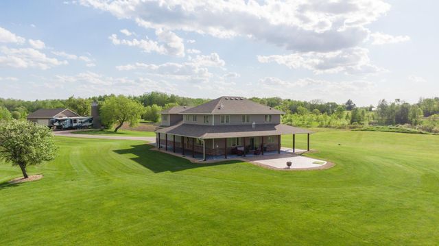 6699 313th Avenue NE, North Branch, MN 55056