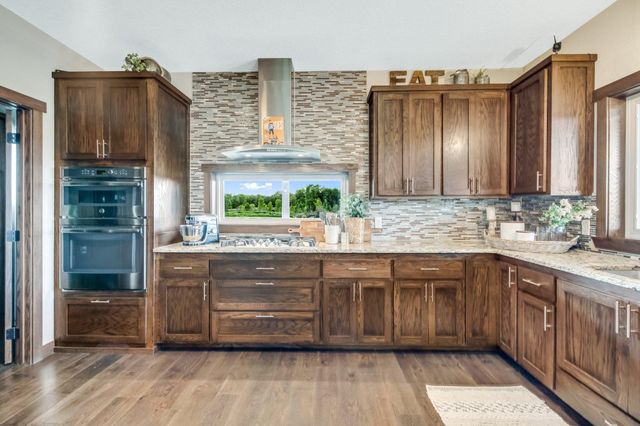 6699 313th Avenue NE, North Branch, MN 55056