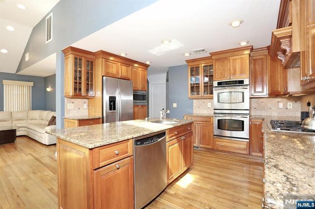 112 Lake Street, Bergenfield, NJ 07621