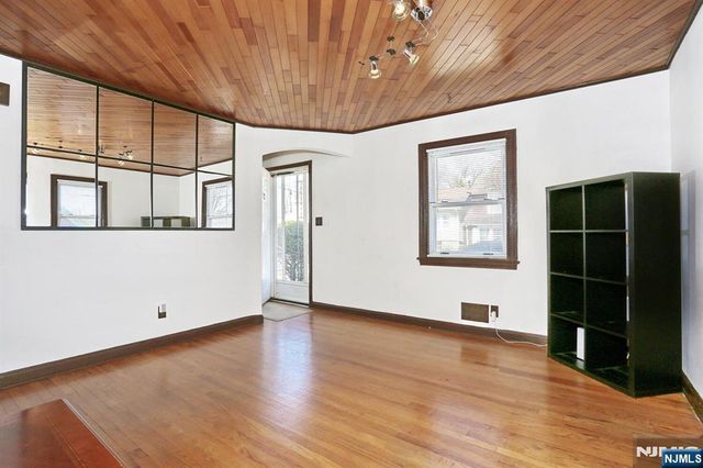 112 Lake Street, Bergenfield, NJ 07621