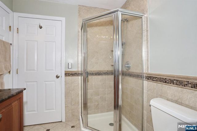 112 Lake Street, Bergenfield, NJ 07621