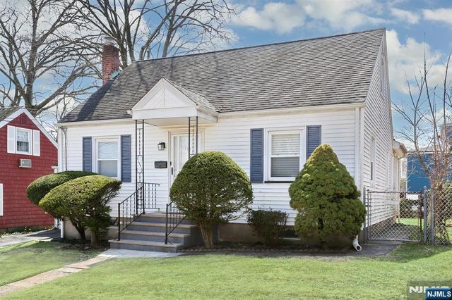 112 Lake Street, Bergenfield, NJ 07621